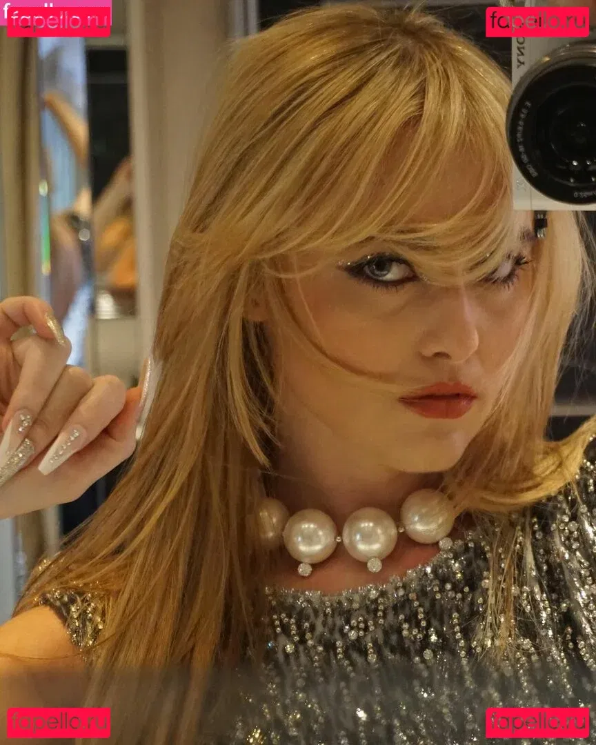 Kathrynton Onlyfans Photo Gallery 