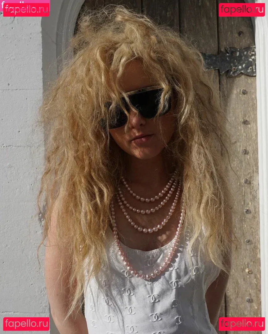 Kathrynton Onlyfans Photo Gallery 