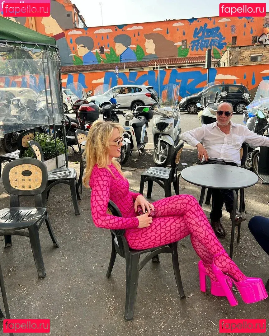 Kathrynton Onlyfans Photo Gallery 