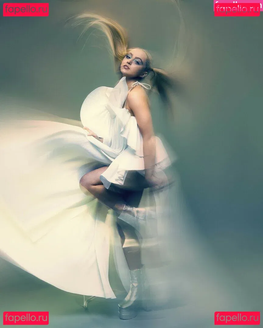 Kathrynton Onlyfans Photo Gallery 