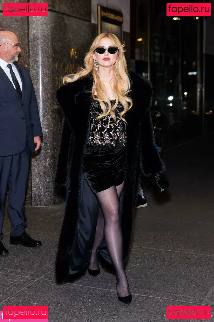 Kathrynton Onlyfans Photo Gallery 