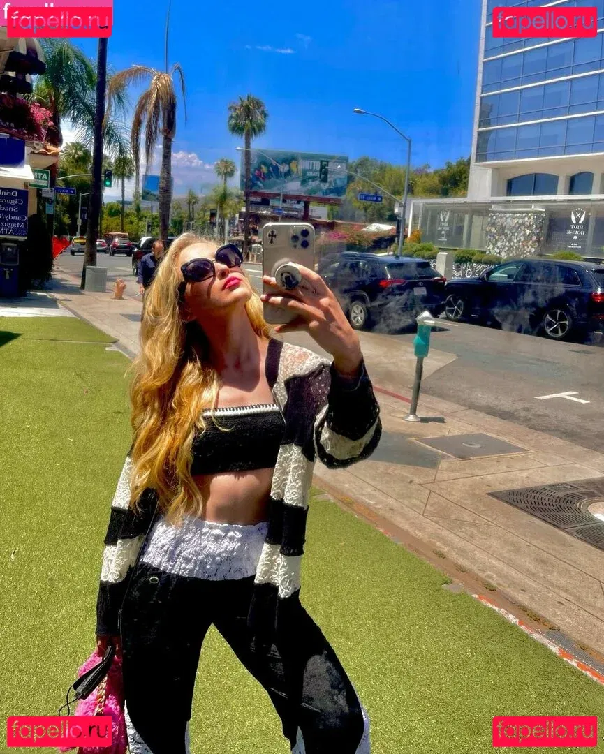 Kathrynton Onlyfans Photo Gallery 