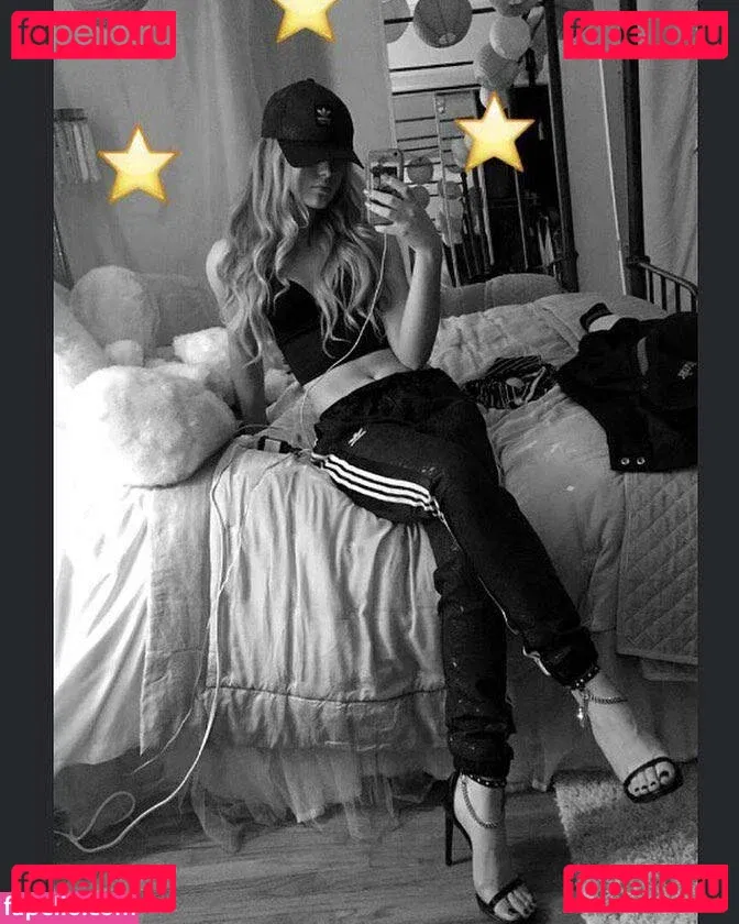 Kathrynton Onlyfans Photo Gallery 