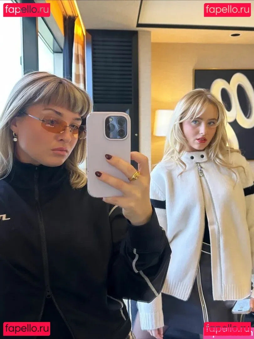 Kathrynton Onlyfans Photo Gallery 