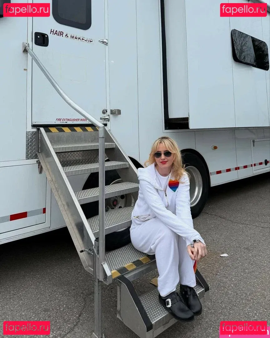 Kathrynton Onlyfans Photo Gallery 