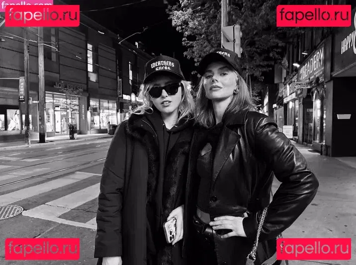 Kathrynton Onlyfans Photo Gallery 