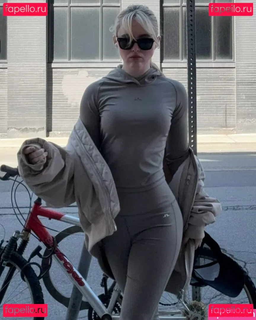 Kathrynton Onlyfans Photo Gallery 