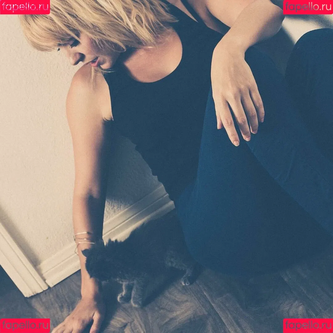 Brea Grant Onlyfans Photo Gallery 