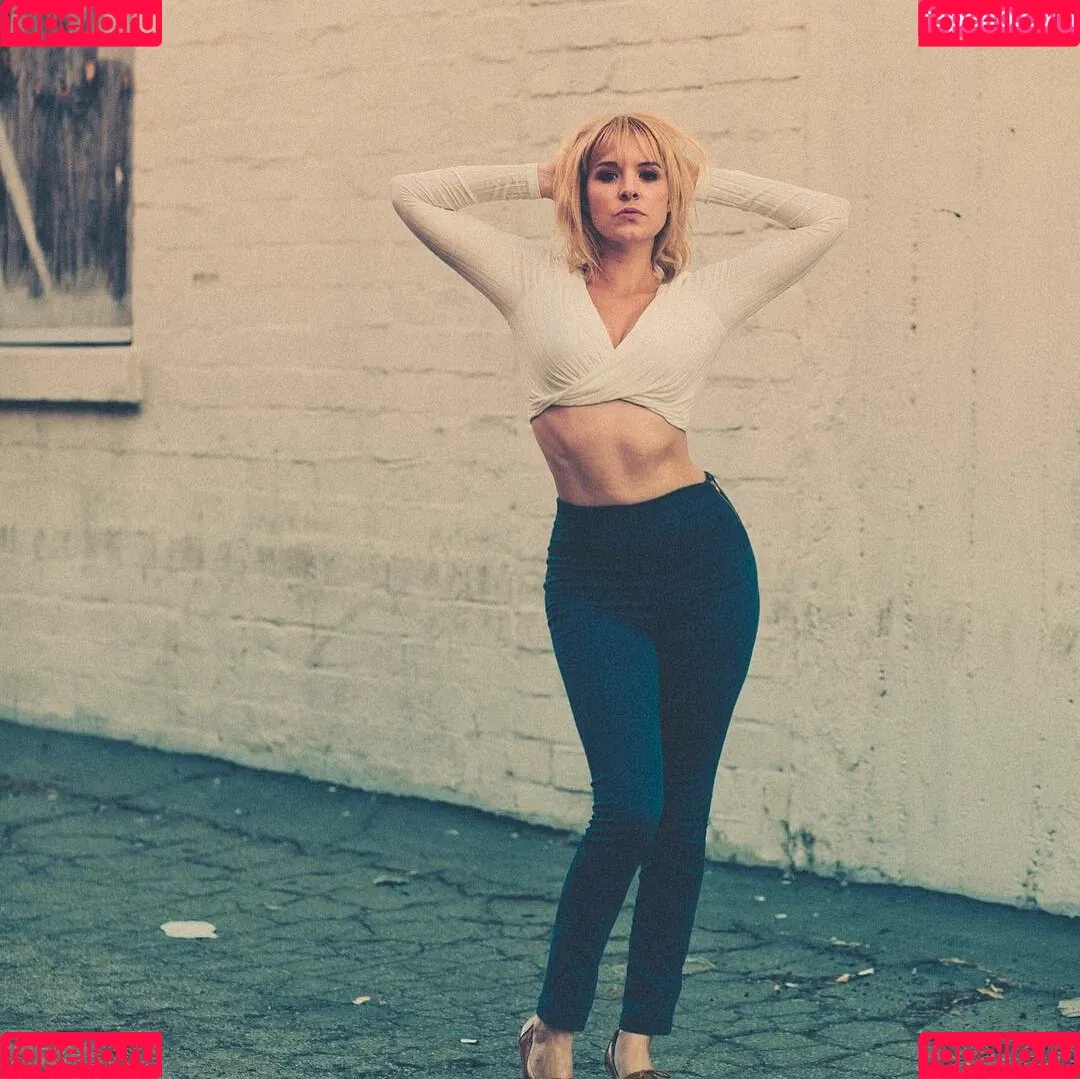 Brea Grant Onlyfans Photo Gallery 