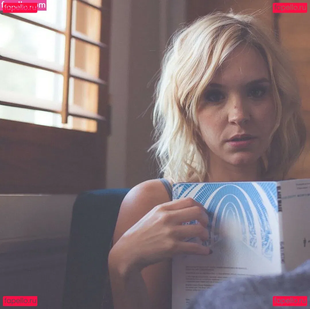 Brea Grant Onlyfans Photo Gallery 