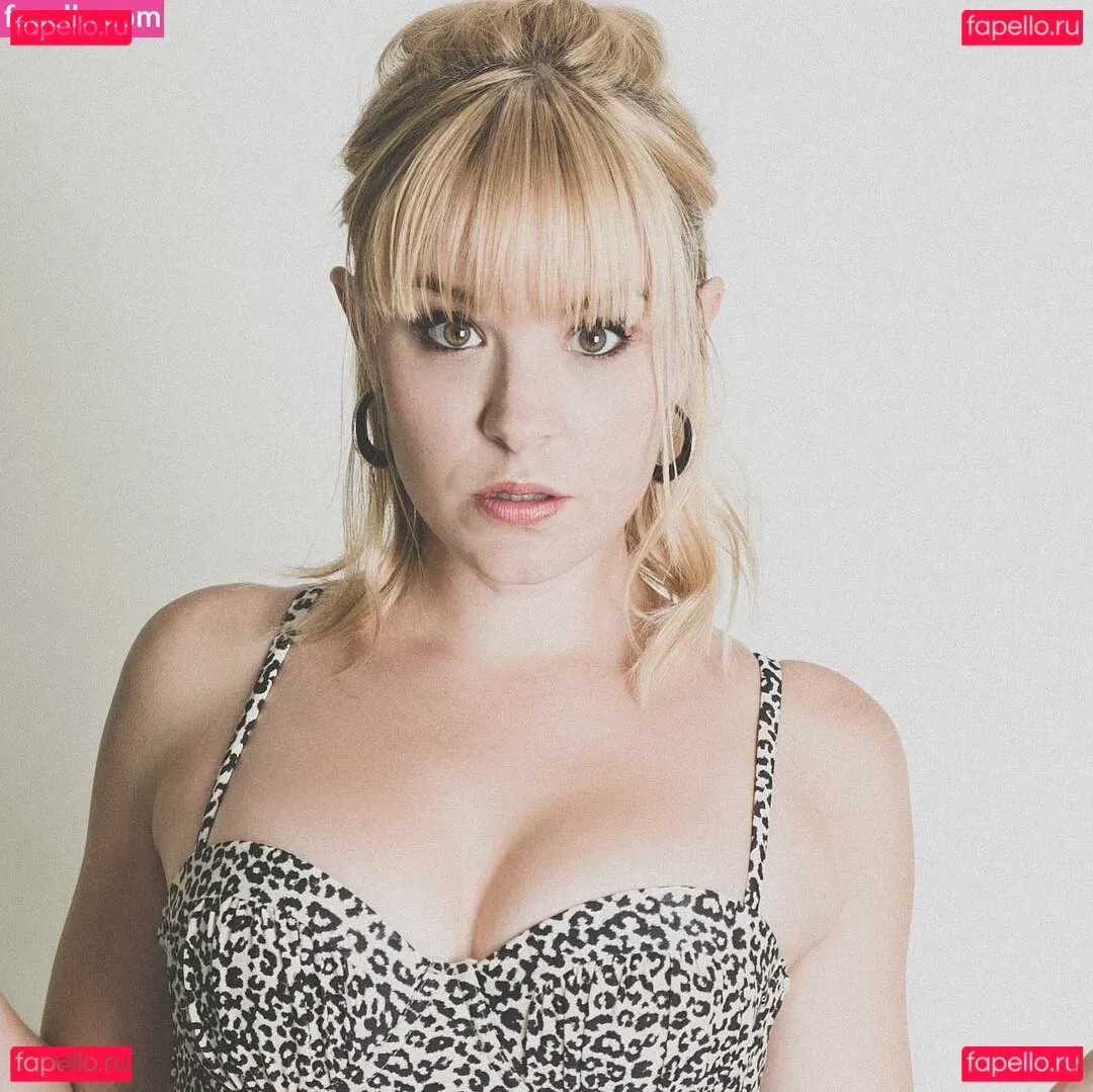 Brea Grant Onlyfans Photo Gallery 