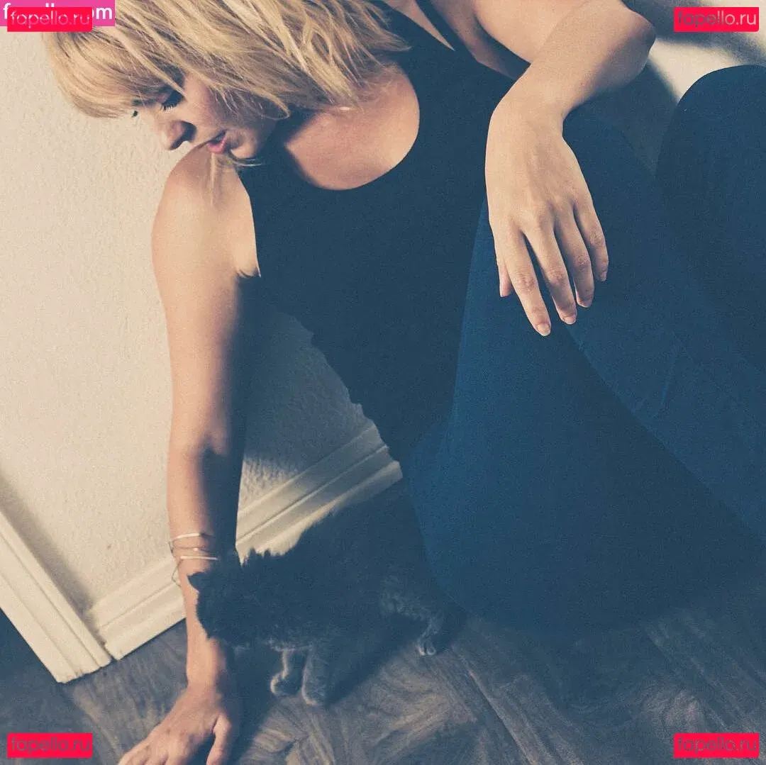 Brea Grant Onlyfans Photo Gallery 