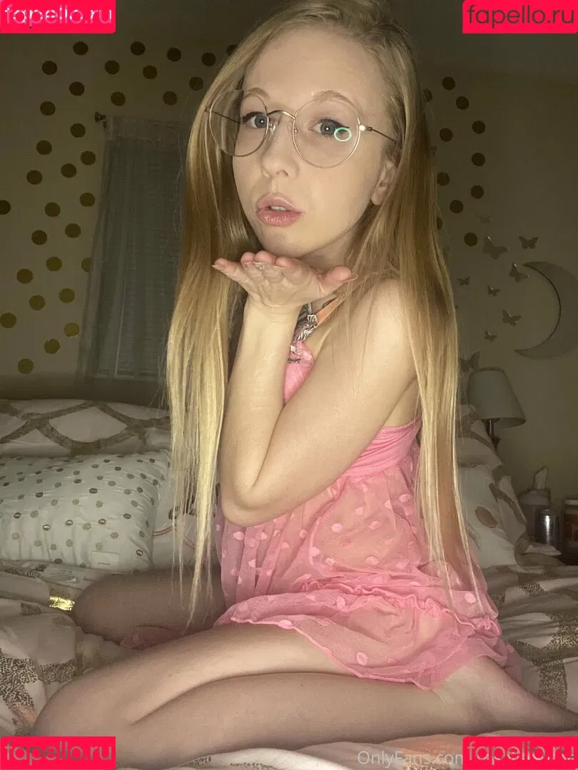 rosalieduthe Onlyfans Photo Gallery 