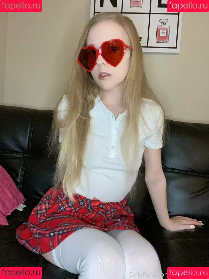 rosalieduthe Onlyfans Photo Gallery 