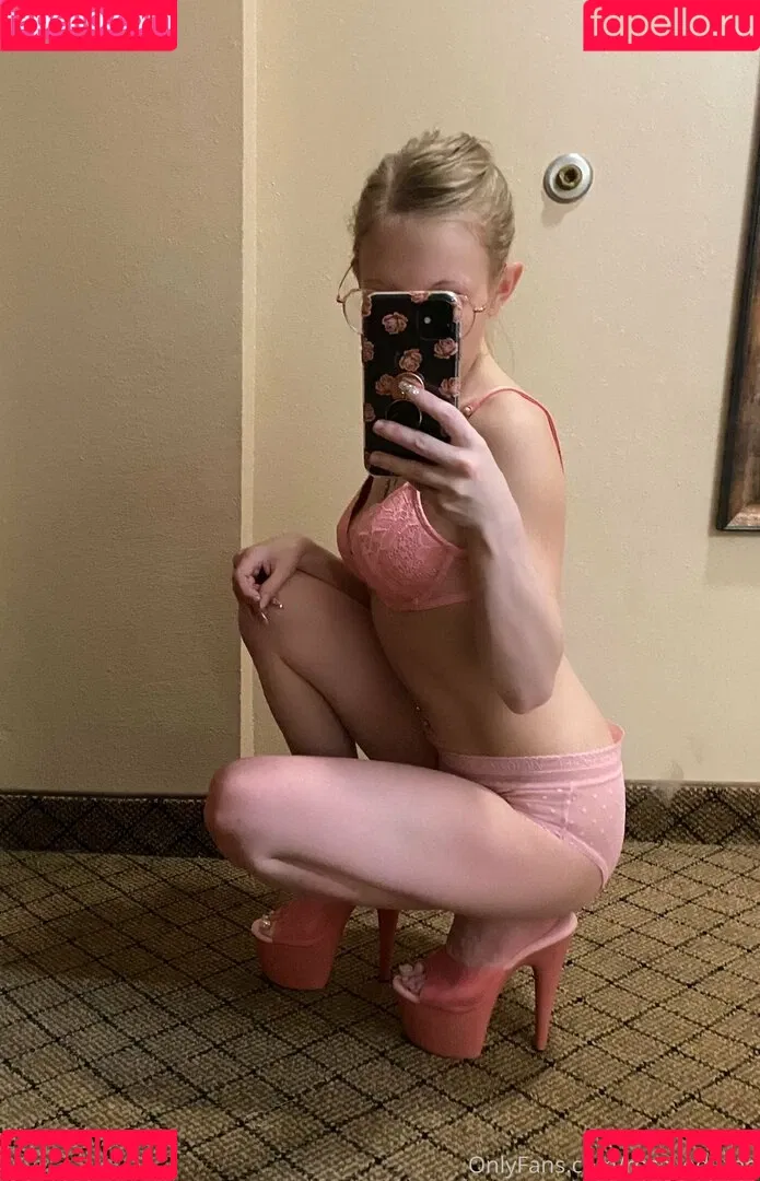 rosalieduthe Onlyfans Photo Gallery 