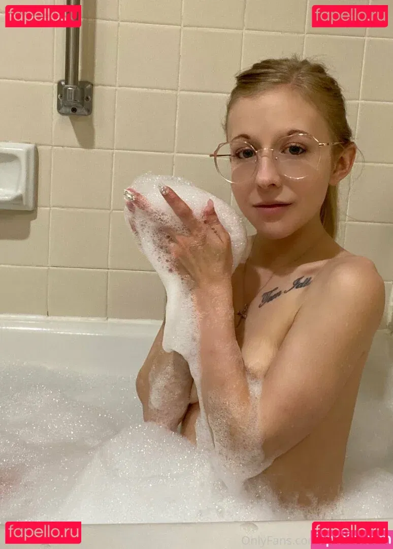 rosalieduthe Onlyfans Photo Gallery 