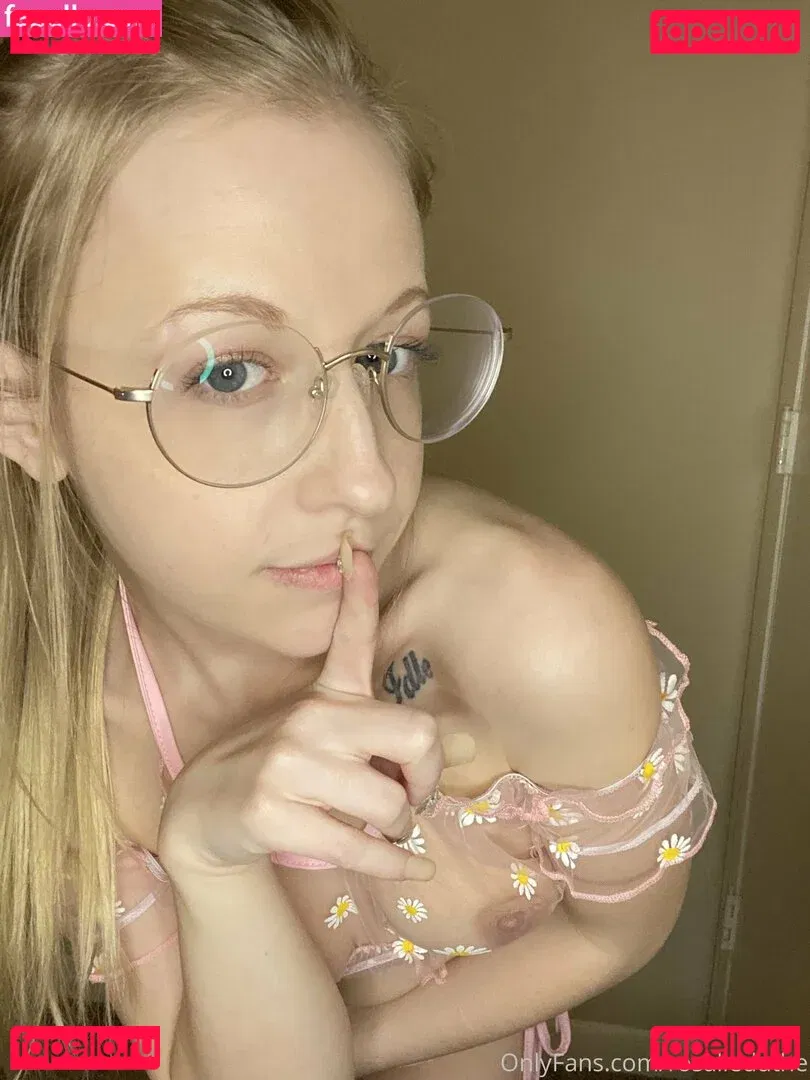 rosalieduthe Onlyfans Photo Gallery 