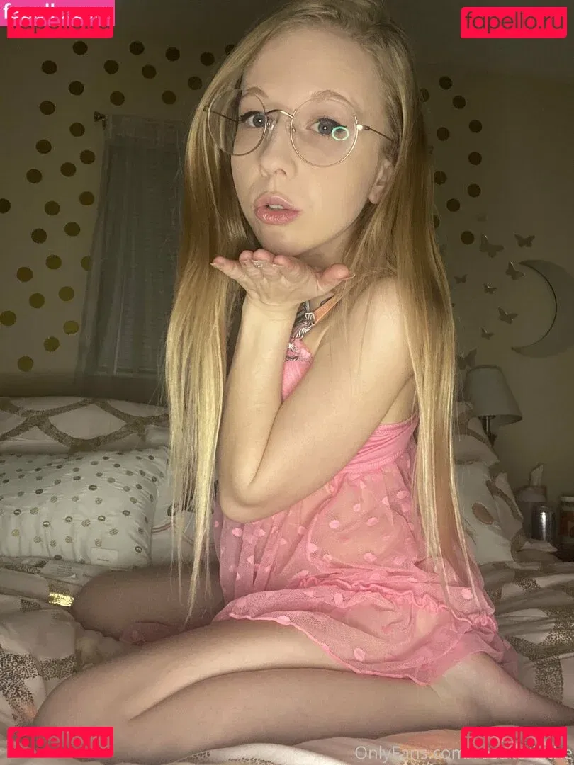 rosalieduthe Onlyfans Photo Gallery 