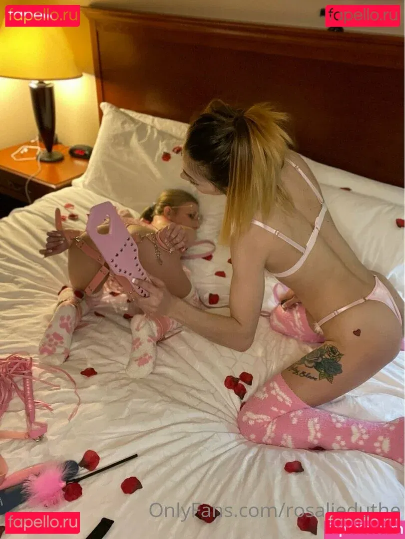 rosalieduthe Onlyfans Photo Gallery 