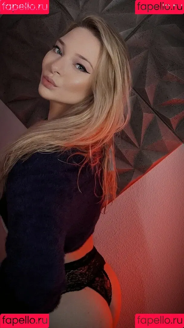 Neevi Onlyfans Photo Gallery 