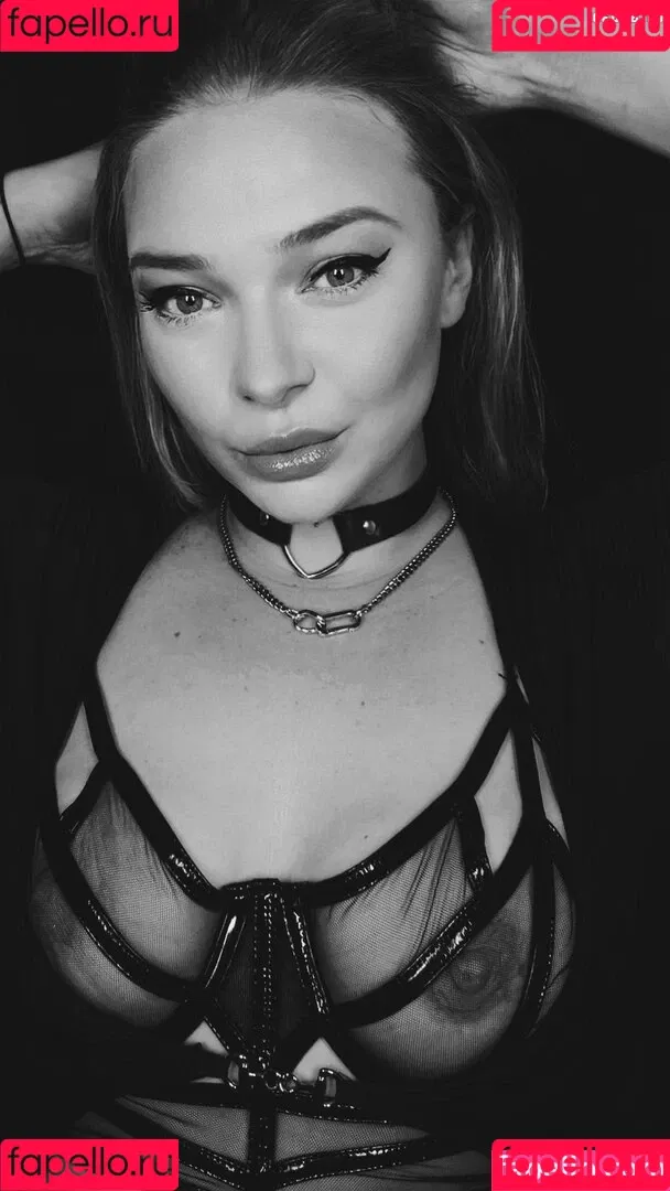 Neevi Onlyfans Photo Gallery 