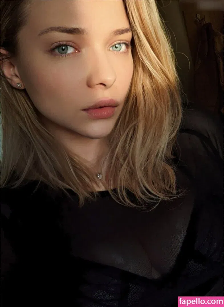 Neevi Onlyfans Photo Gallery 