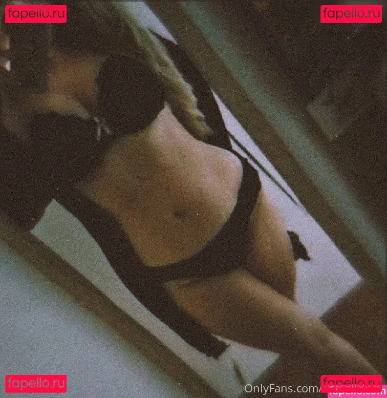 Neevi Onlyfans Photo Gallery 