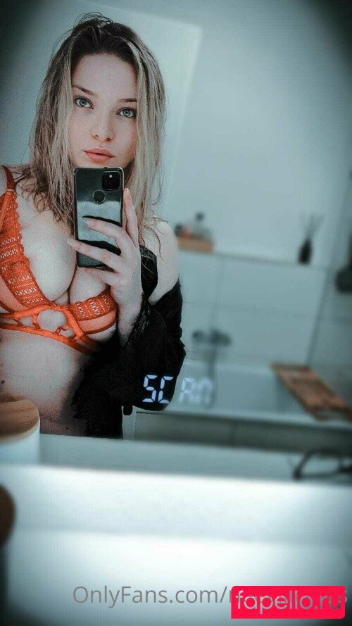 Neevi Onlyfans Photo Gallery 