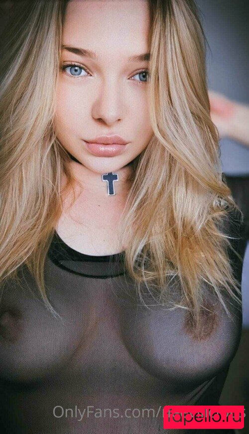 Neevi Onlyfans Photo Gallery 