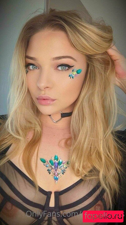 Neevi Onlyfans Photo Gallery 