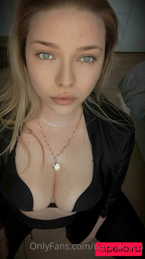 Neevi Onlyfans Photo Gallery 