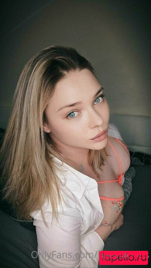 Neevi Onlyfans Photo Gallery 