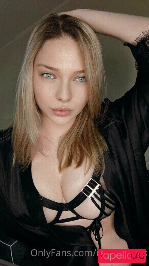 Neevi Onlyfans Photo Gallery 