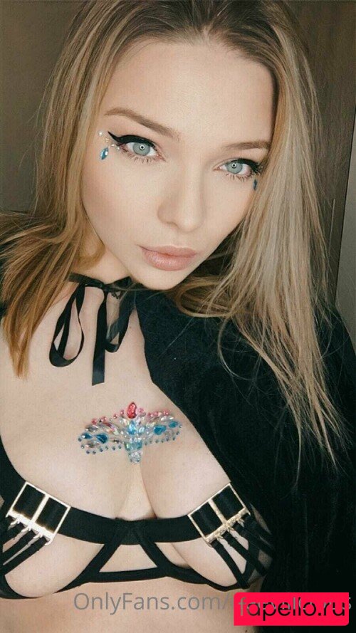 Neevi Onlyfans Photo Gallery 