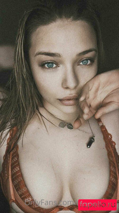 Neevi Onlyfans Photo Gallery 