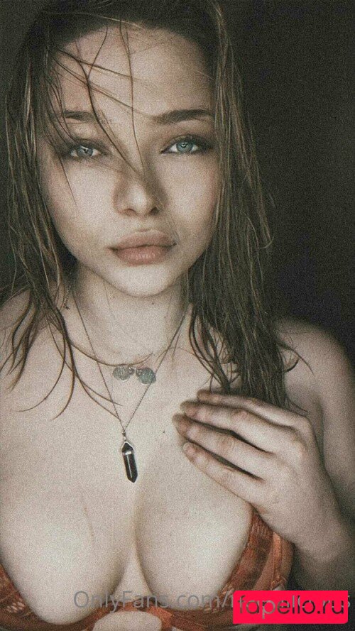 Neevi Onlyfans Photo Gallery 