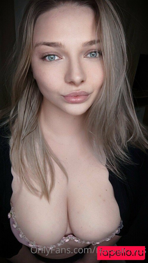 Neevi Onlyfans Photo Gallery 