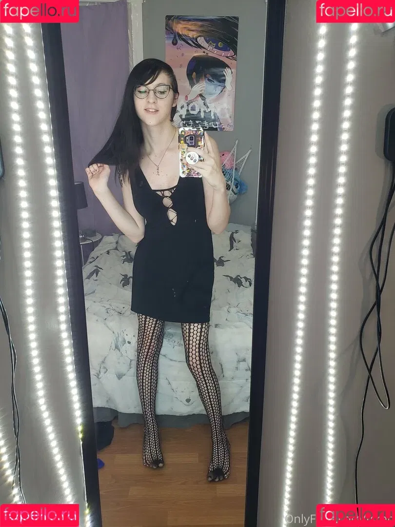 gothravemom Onlyfans Photo Gallery 