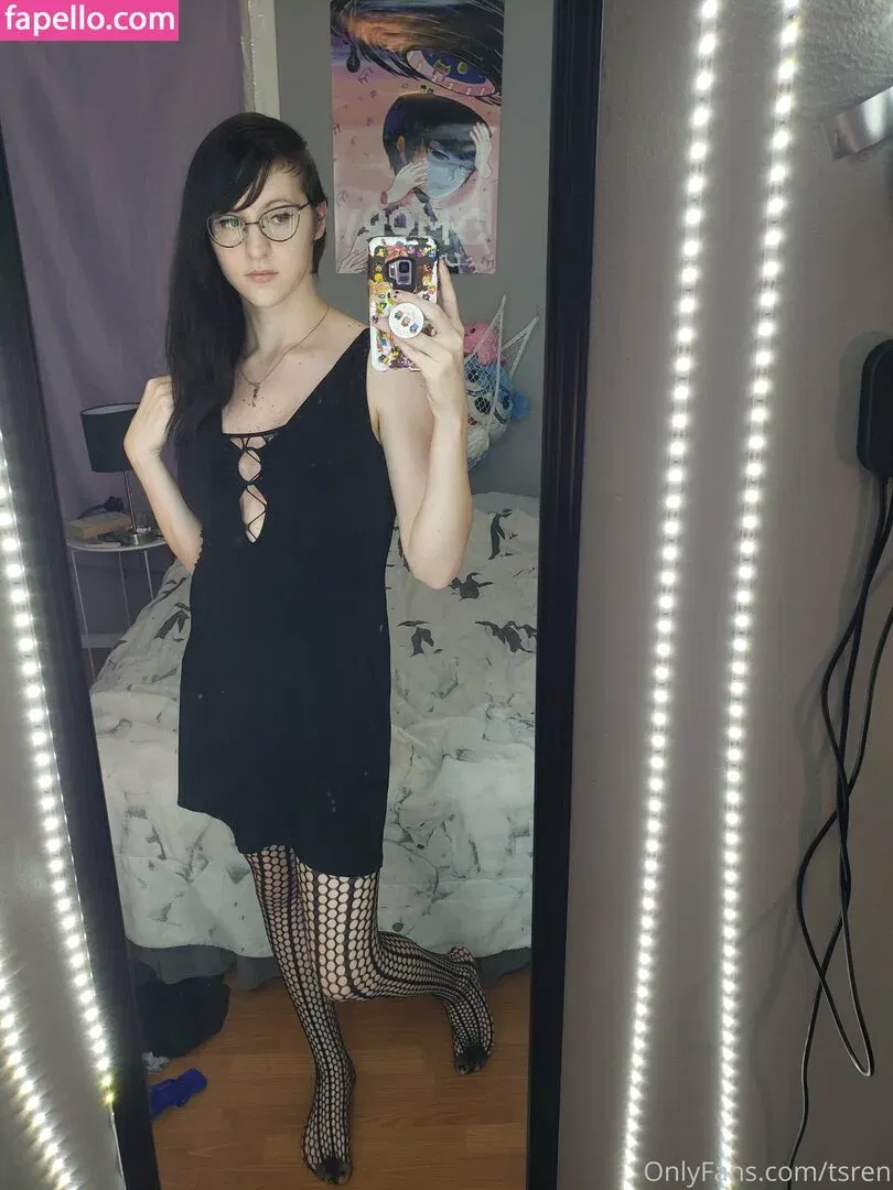 gothravemom Onlyfans Photo Gallery 