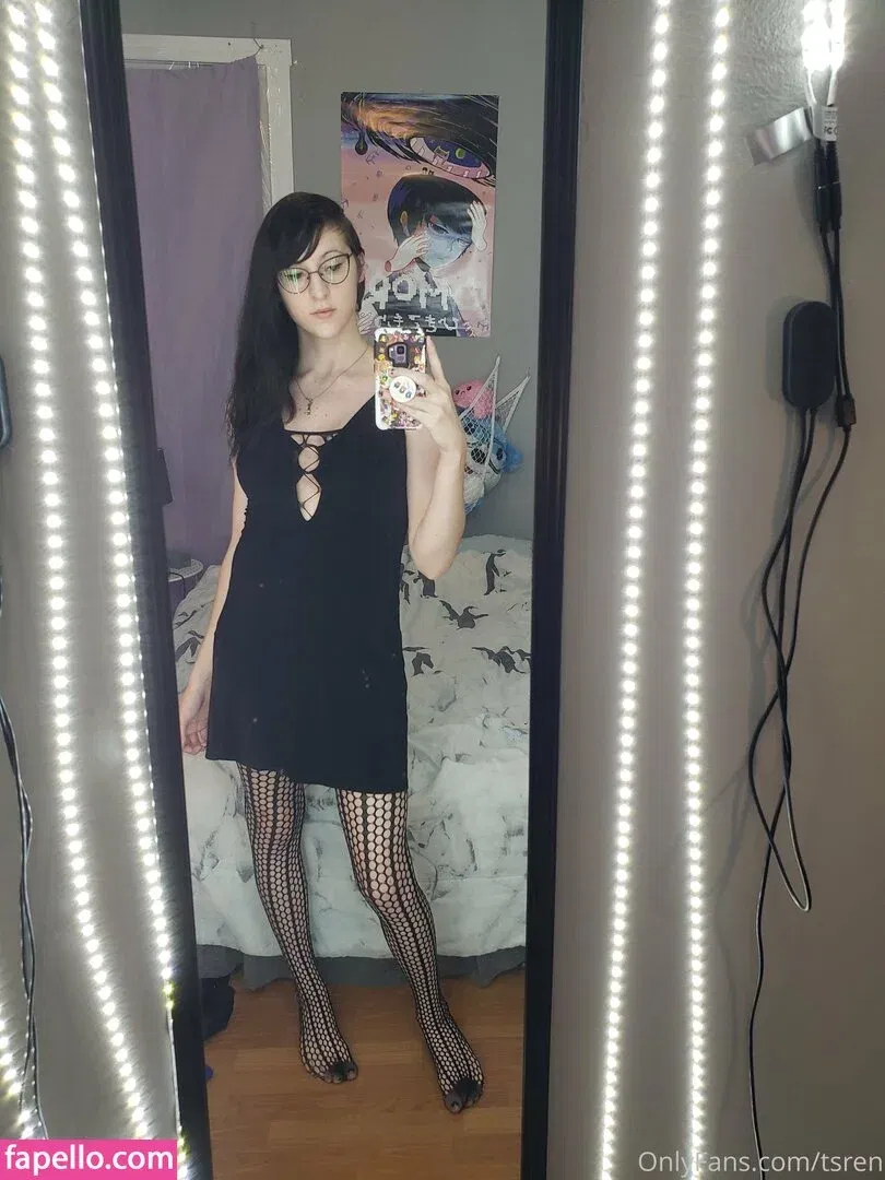 gothravemom Onlyfans Photo Gallery 