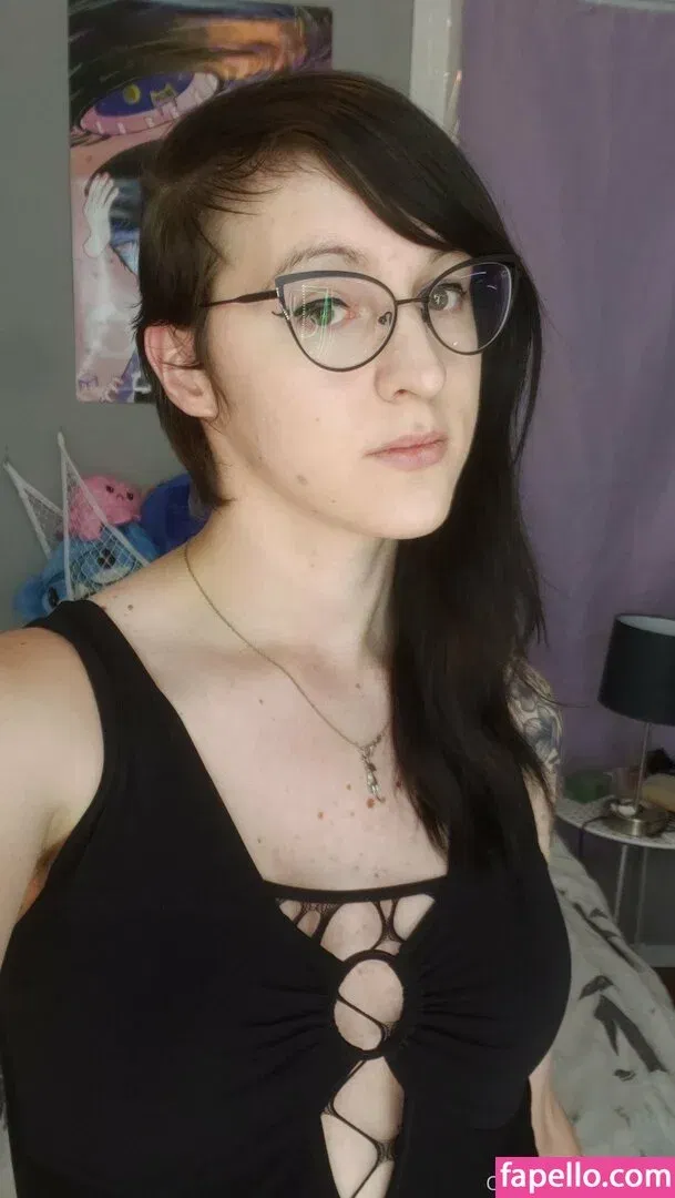 gothravemom Onlyfans Photo Gallery 