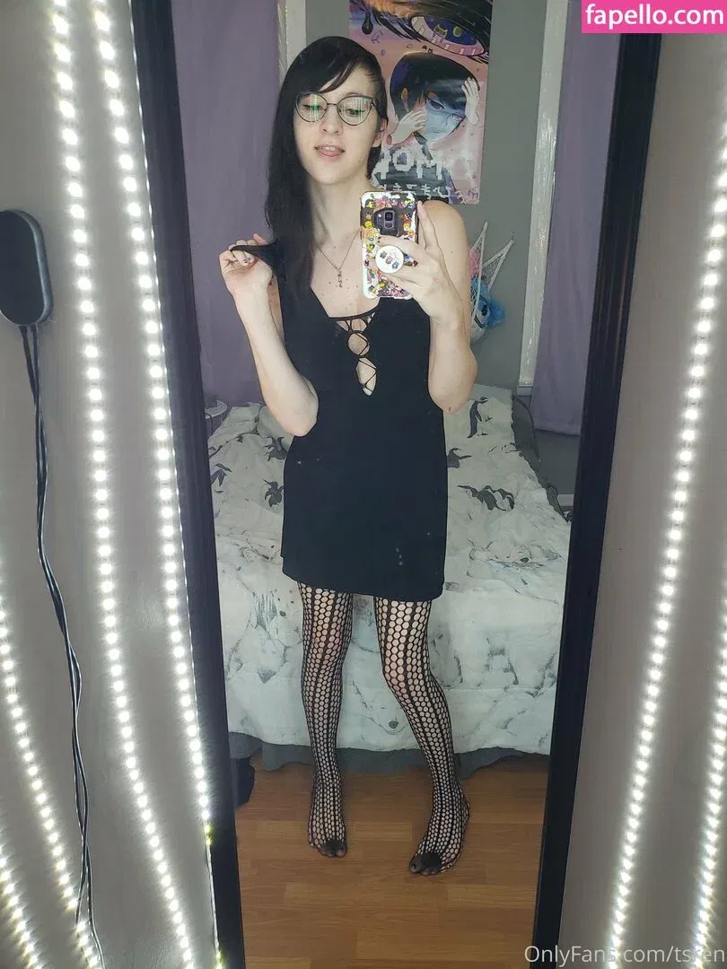 gothravemom Onlyfans Photo Gallery 