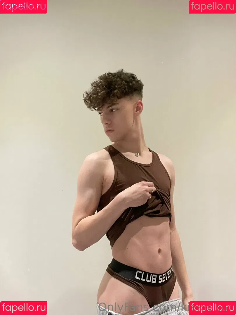 kiekie18x Onlyfans Photo Gallery 