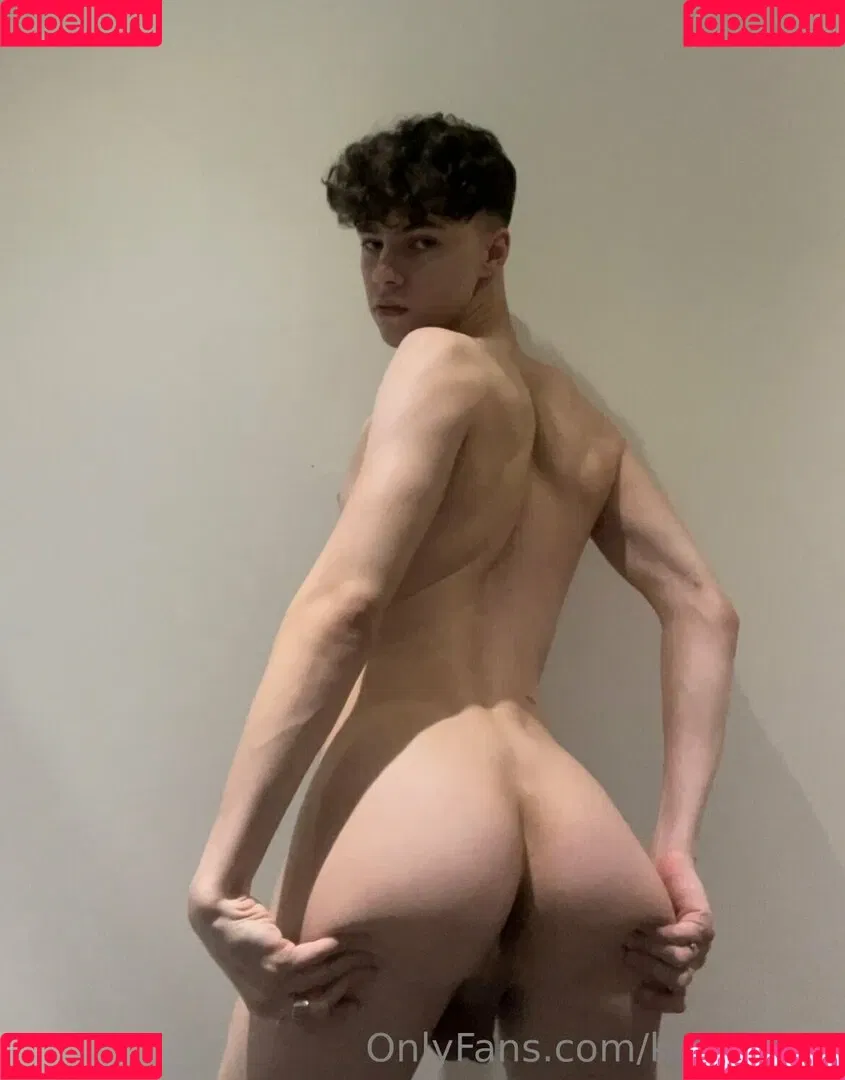 kiekie18x Onlyfans Photo Gallery 