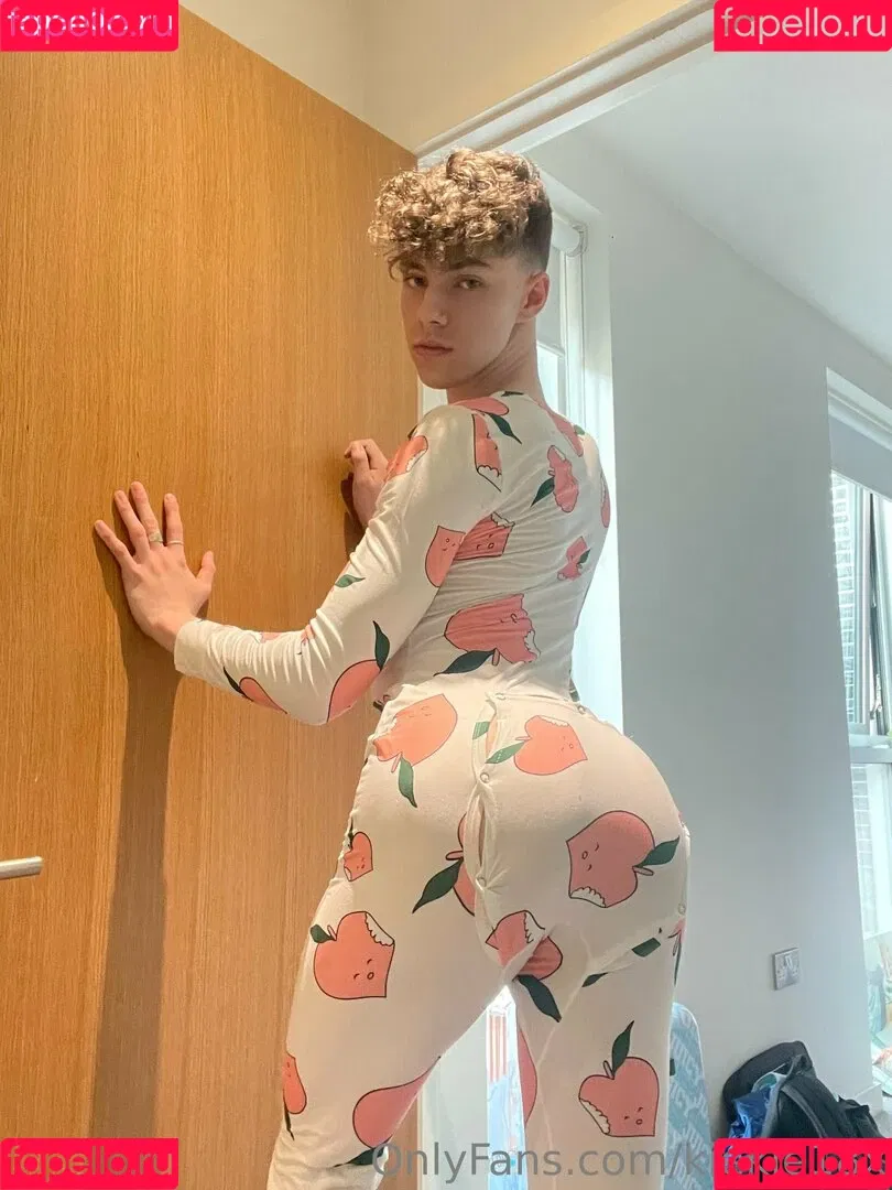 kiekie18x Onlyfans Photo Gallery 