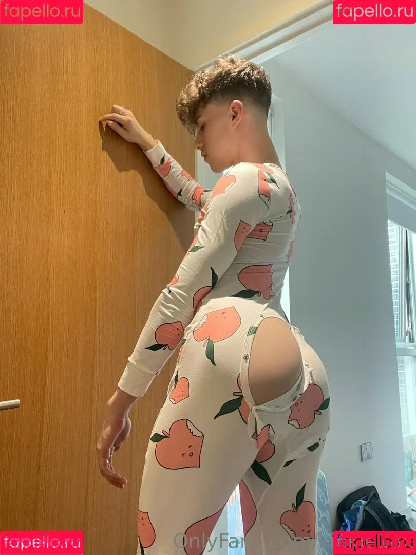kiekie18x Onlyfans Photo Gallery 