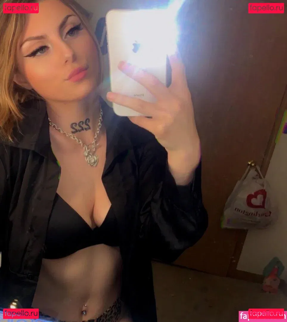 Honeyybabyydk Onlyfans Photo Gallery 