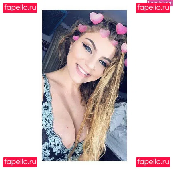 Honeyybabyydk Onlyfans Photo Gallery 