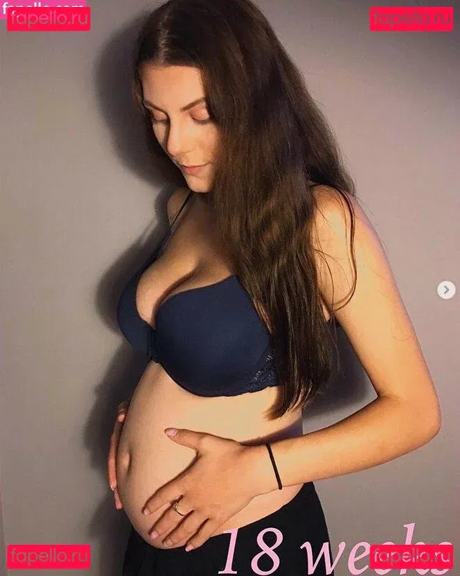 Honeyybabyydk Onlyfans Photo Gallery 