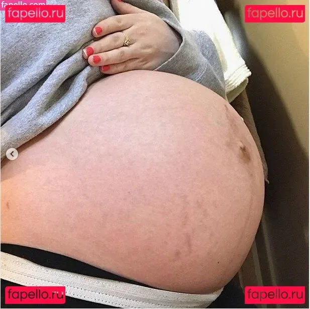 Honeyybabyydk Onlyfans Photo Gallery 